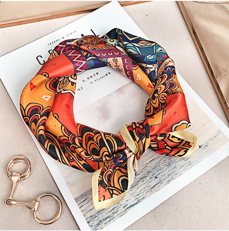 Chinese Chain Print Scarf Designer Head Silk Scarf for Winter 